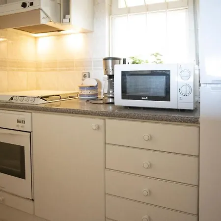 アパート Apartamento Palmeira C1-2-c - 600m From The Beach - Free Wifi - By Bedzy *